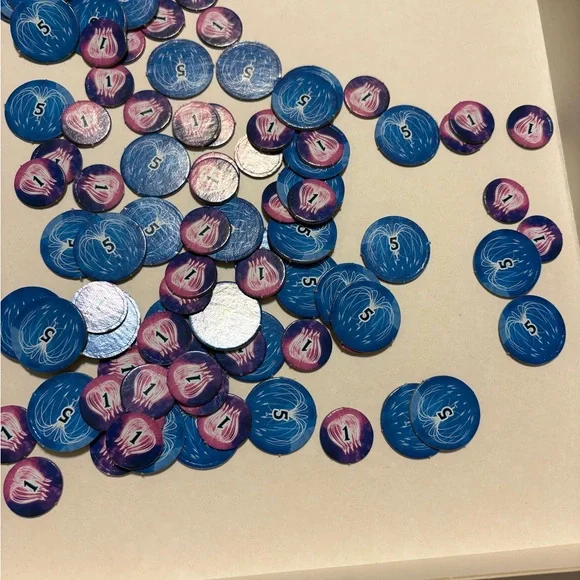 Hasbro Monopoly Avatar Edition - Picture 2 of 7